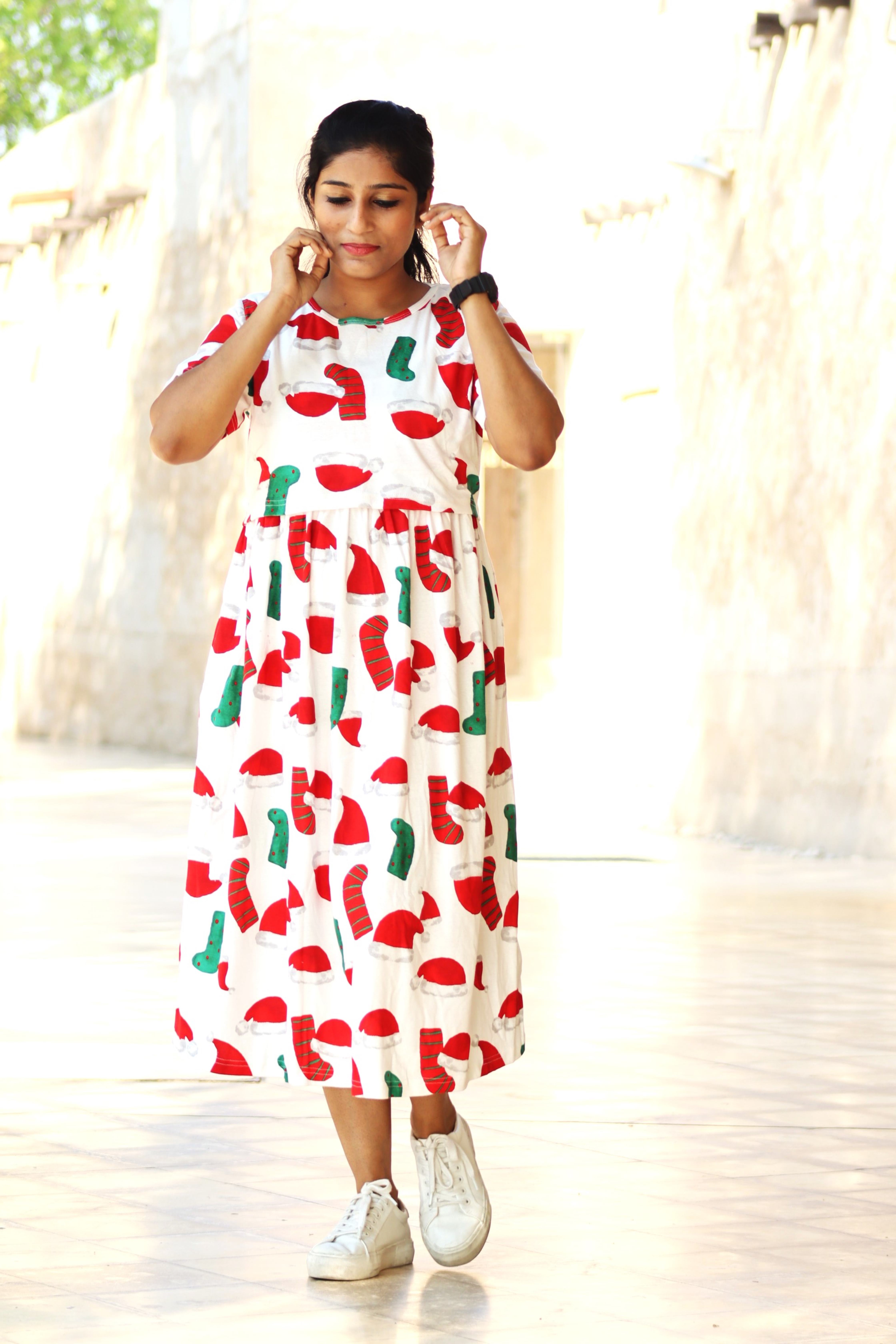 FESTIVE FOOTPRINTS ZIPLESS FEEDING FROCK