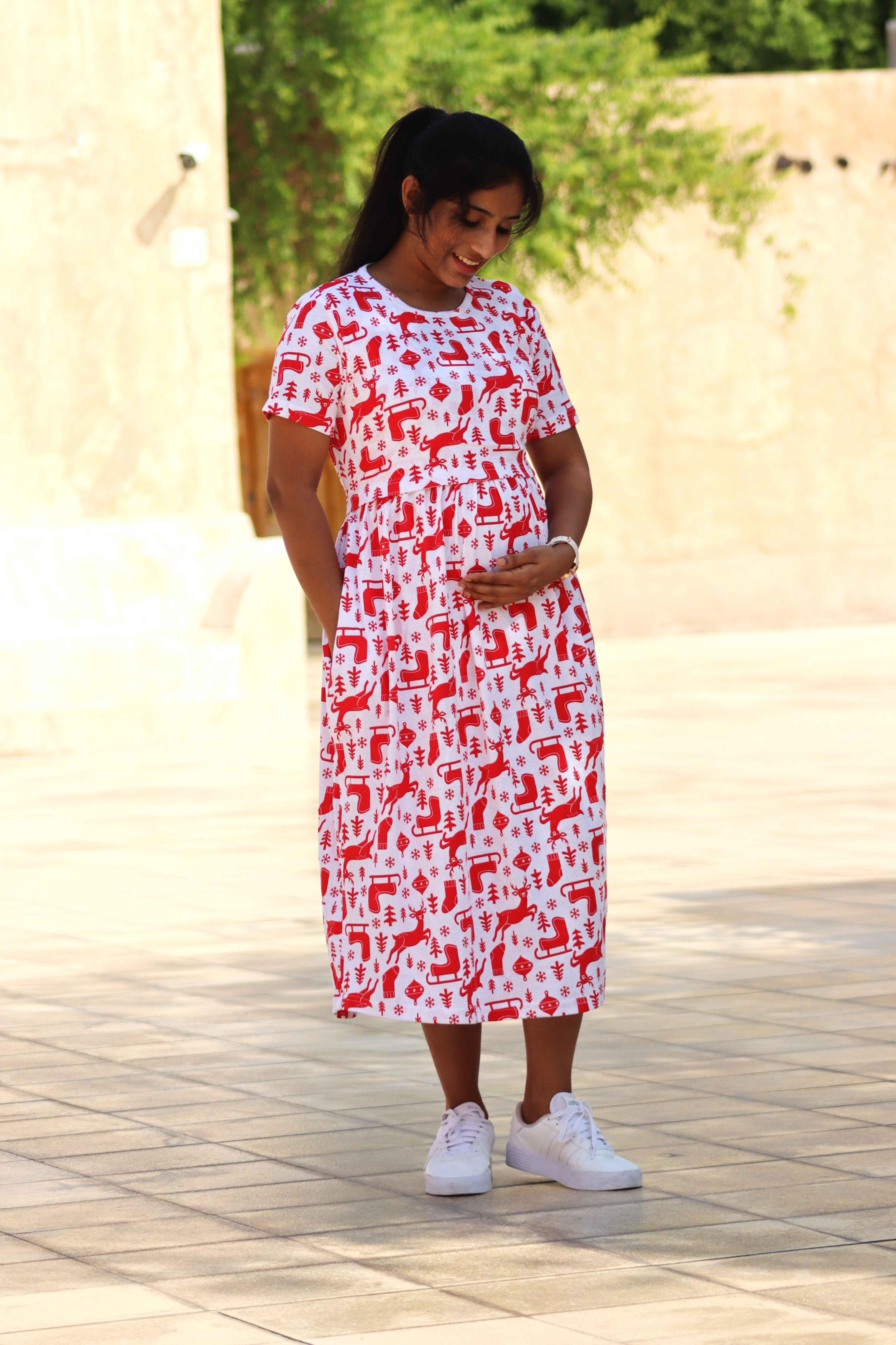 RED AND WHITE X'MAS ZIPLESS FEEDING FROCK